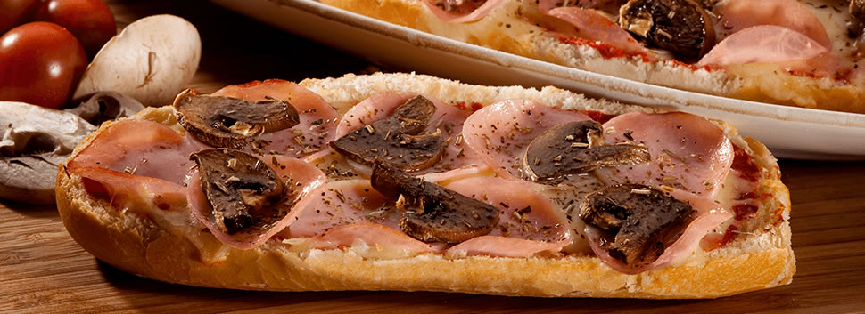 Pan pizza de jamón y champiñones