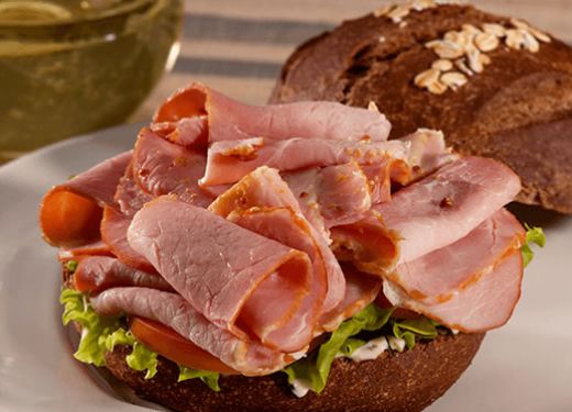 Sándwich de jamón con mayonesa al romero